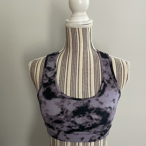 2 Piece Tie Dye Activewear Set - Bike Shorts and Sports Bra - Picture 16 of 16